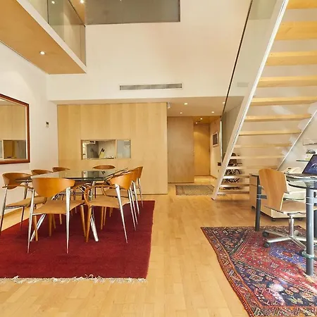 Spacious In With Outdoor Terrace * Barcelona