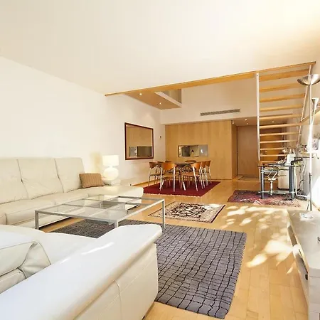 Spacious In With Outdoor Terrace Apartment